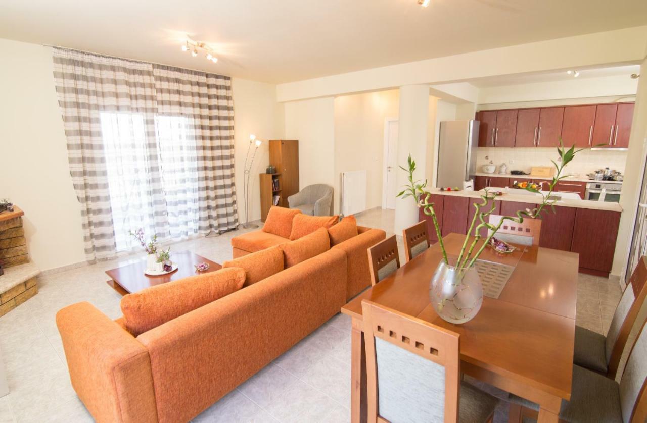 Elea Apartment Kalamata Bagian luar foto